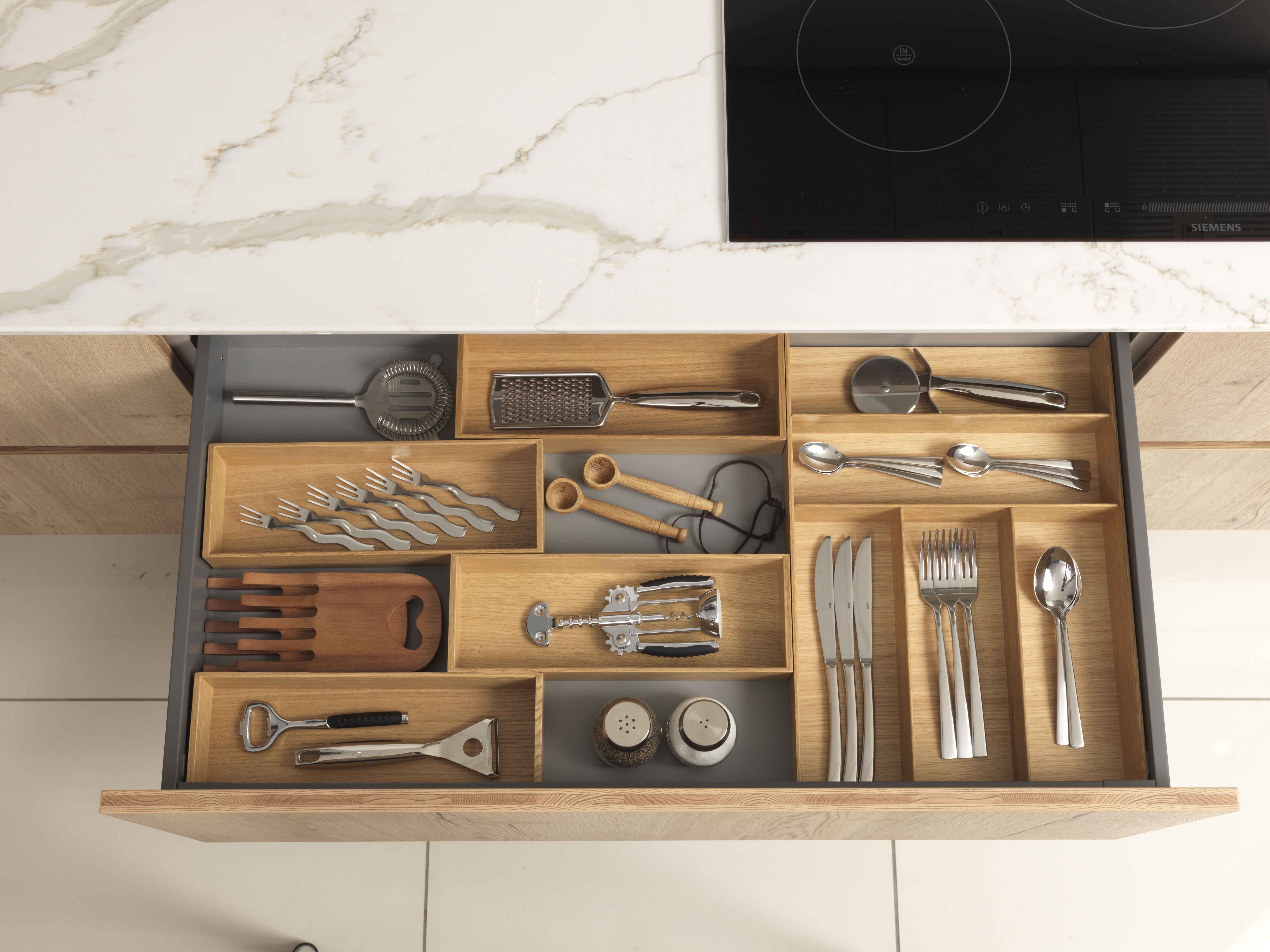Roux-Kitchen-top-drawers