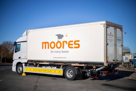 Moores van site