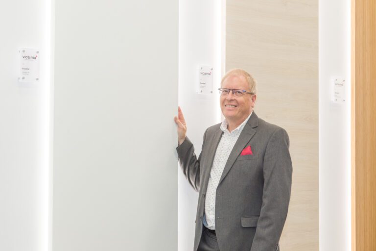 Paul King - Yourshow-home.com