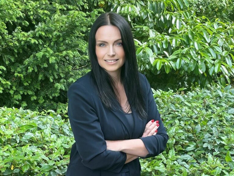 Sarah Sargeant https://yourshow-home.com/