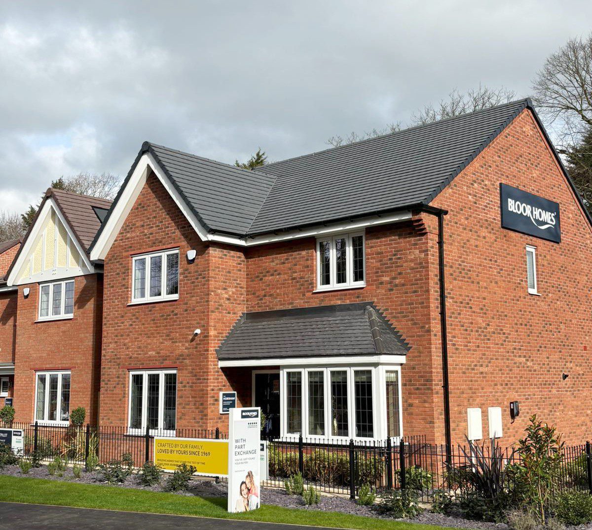 Russell Roof Tiles Bloor Homes Queniborough Lodge yourshow-home.com